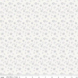 FQ Liberty Christmas Frosty Cream Cotton Quilting Fabric