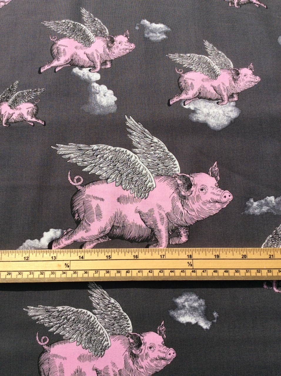 Fat Quarter Flying Pigs Cotton Quilting Sewing Fabric - Who Said Pigs Can't Fly? - Image 4