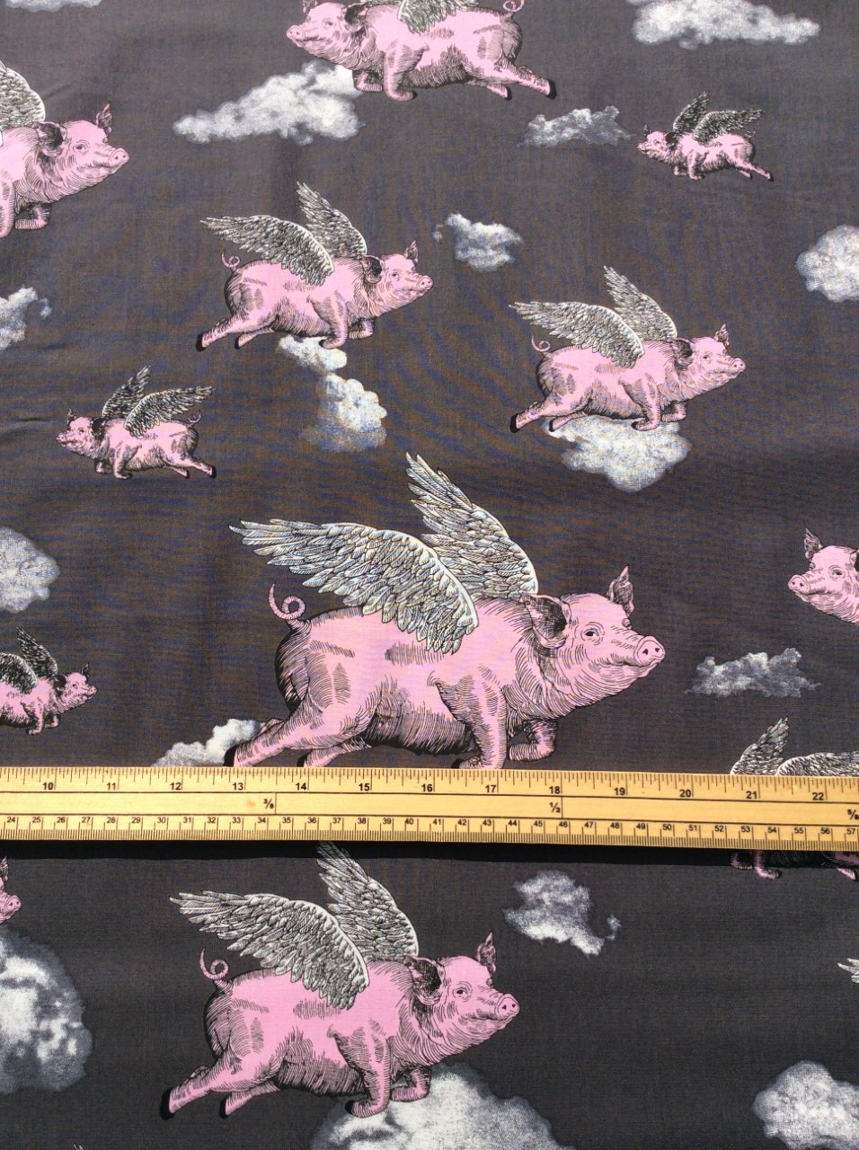 Fat Quarter Flying Pigs Cotton Quilting Sewing Fabric - Who Said Pigs Can't Fly? - Image 3
