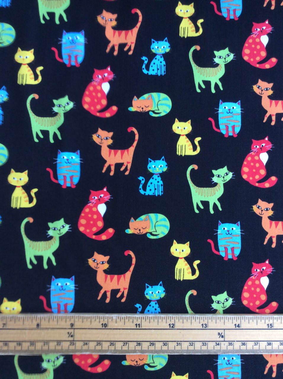 Fat Quarter Happy Paws Cats - on Black 100% Cotton Quilting Fabric-NUTEX - Image 2