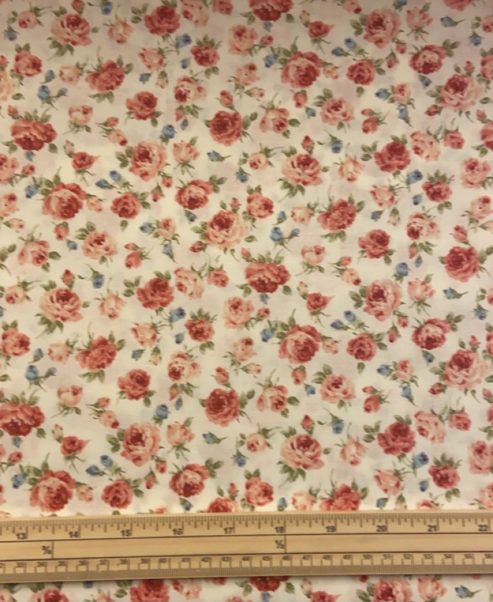 Fat Quarter Sevenberry Pink And Blue Roses On Cream 100% Cotton Quilting Fabric
