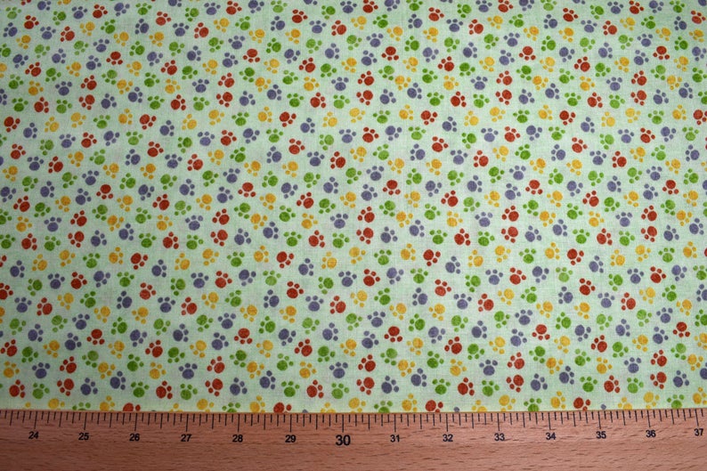 Fat Quarter Jungle Buddies Paw Prints 100% Cotton Quilting Fabric - Dan Morris - Image 2