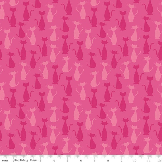 Fat Quarter Chloe And Friends Cats on Hot Pink 100% Cotton Quilting Fabric