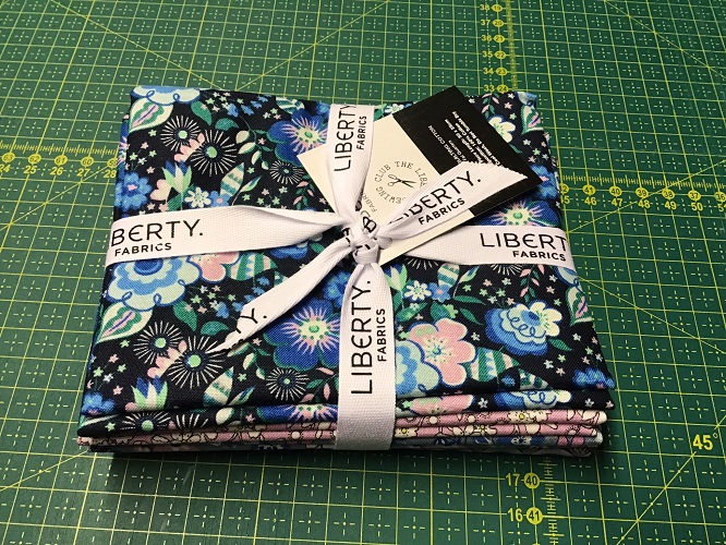 Fat Quarter Bundle Blue Liberty Deco Dance - 5 Fat Quarters Quilting Fabric