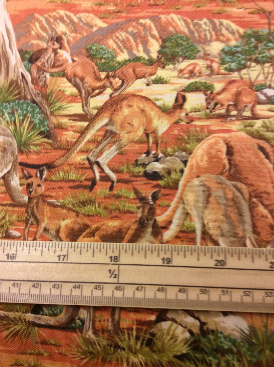 Fat Quarter Red Kangaroos 100% Cotton Quilting Fabric - Nutex Australia Animals - Image 4