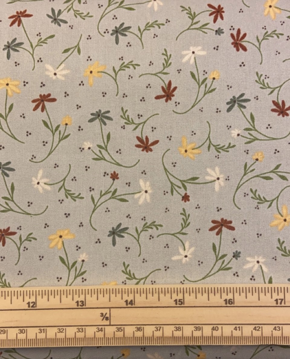 Fat Quarter Cottage Basics Daisy's On Grey 100% Cotton Fabric