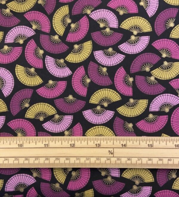 Fat Quarter Kimono Japanese Hand Fans 100% Cotton Quilting Fabric