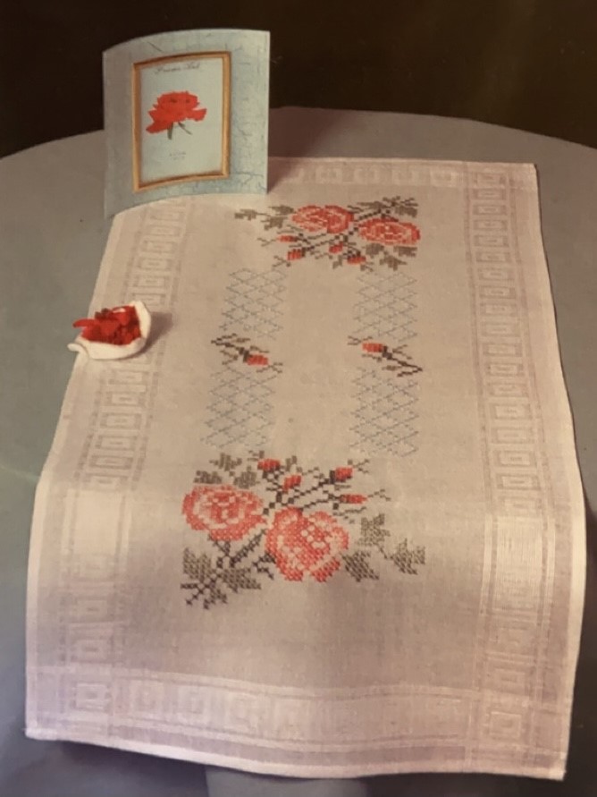 Table Runner Red Roses Patterned Stamped Cross Stitch Kit - 16" x 36"