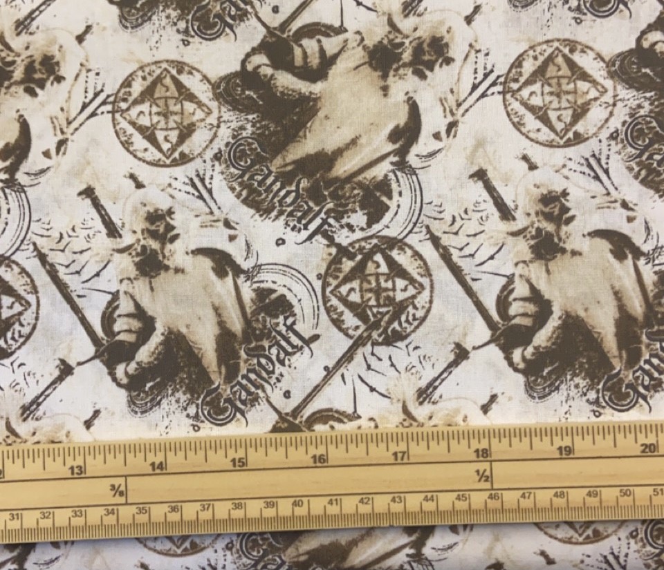 Fat Quarter Lord Of The Rings Gandalf 100% Cotton Quilting Sewing Fabric