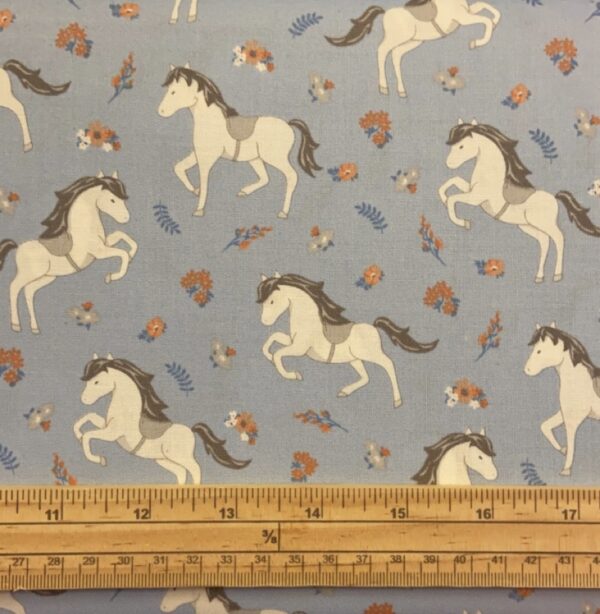 Fat Quarter Sweet Dreams Unicorns And Flowers Blue 100% Cotton Quilting Fabric