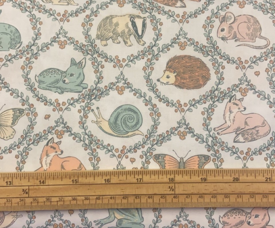 Fat Quarter Festival Fauna Woodland Animals In Floral Frames 100% Cotton Fabric
