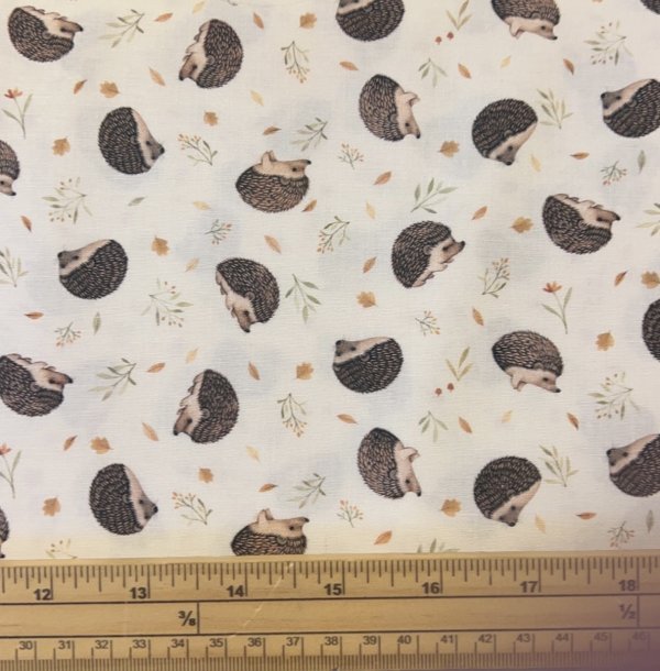 Fat Quarter Woodland Wildlife Animals Hedgehogs On Cream 100% Cotton Fabric